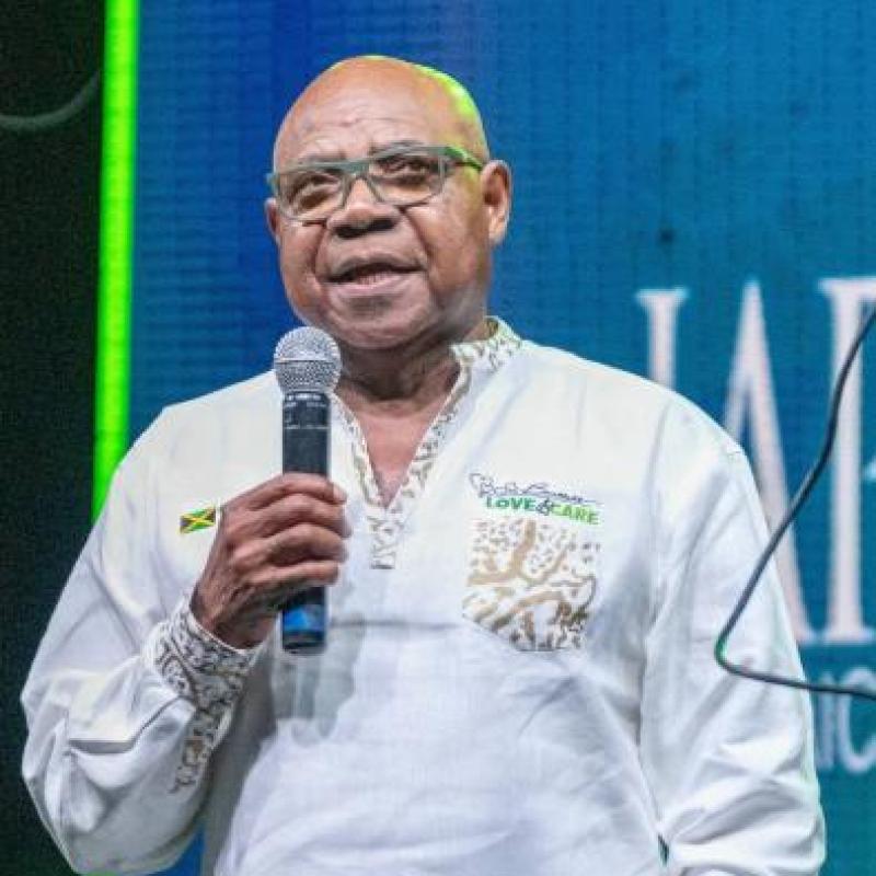 Bartlett targets 50-60% retention of tourism earnings