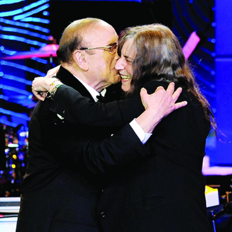 Music industry mourns death of Clive Davis