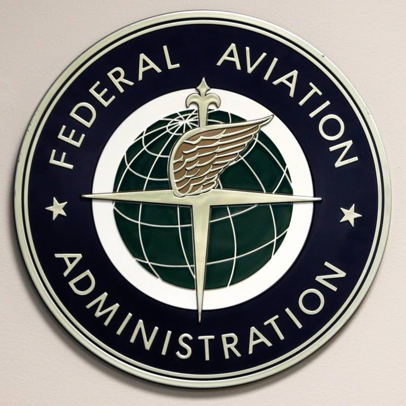 Small plane makes emergency landing in frigid Hudson River in New York, 2 people aboard swim to safety