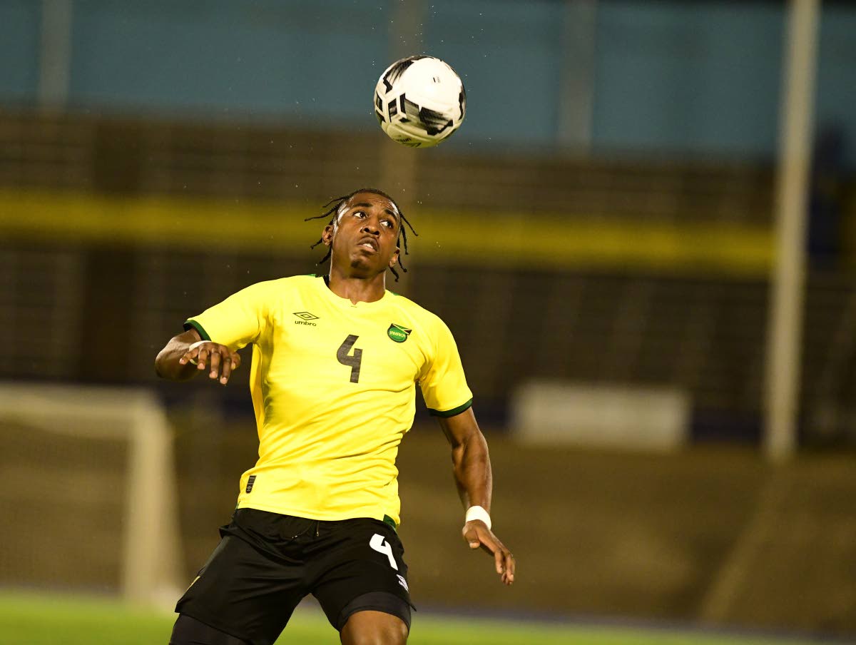 Defender Amari’i Bell