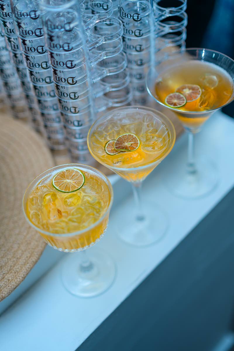 Guests were greeted with vibrant welcome cocktails, including the refreshing heichee, a blend of Heineken and lychee, beautifully garnished with dried citrus for a bright, elegant first sip.