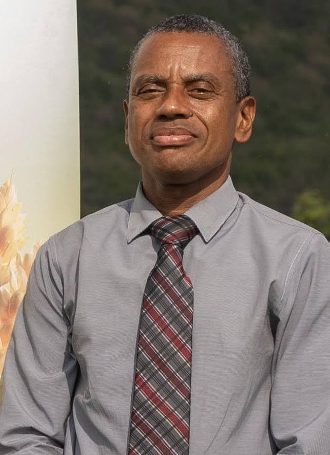 Principal of Excelsior High Deanroy Bromfield