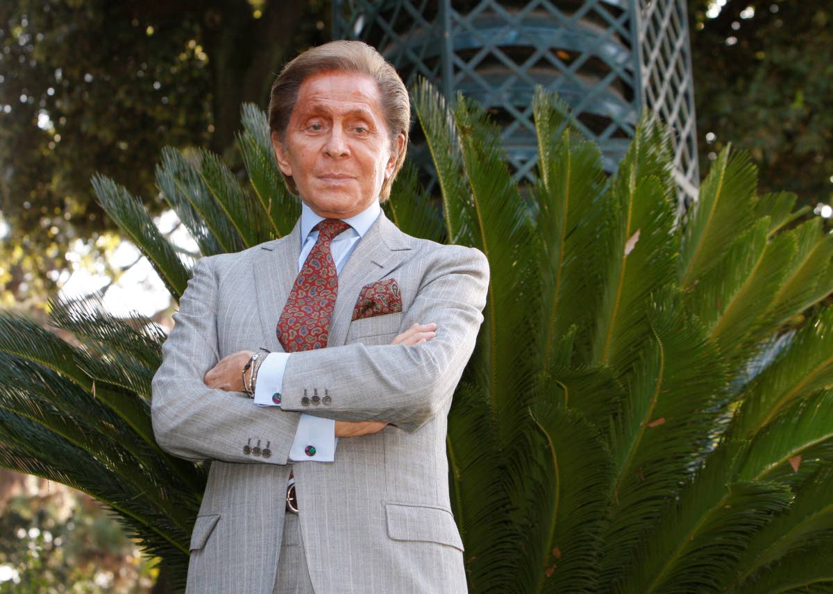  Fashion designer Valentino Garavani during a photo-call to present the documentary film ‘Valentino: The Last Emperor’ in Rome on Monday, November 16, 2009. 