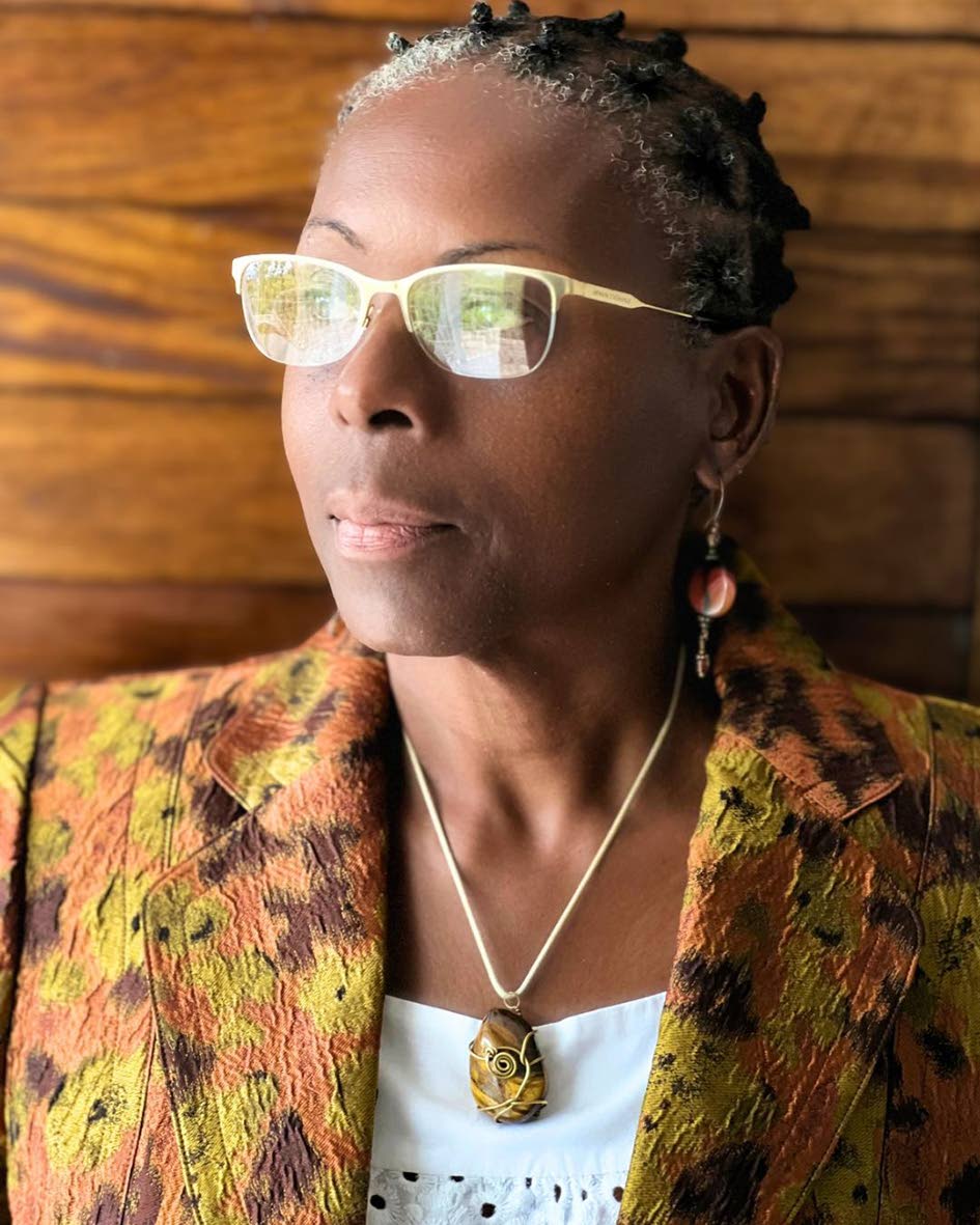 Dr Sharon E. McKenzie.