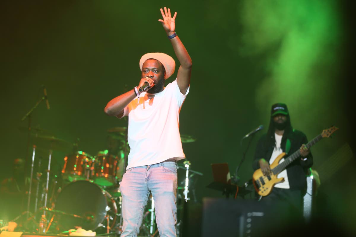 Iba Mahr made the most of his time in the spotlight when he was called on stage by Jesse Royal.