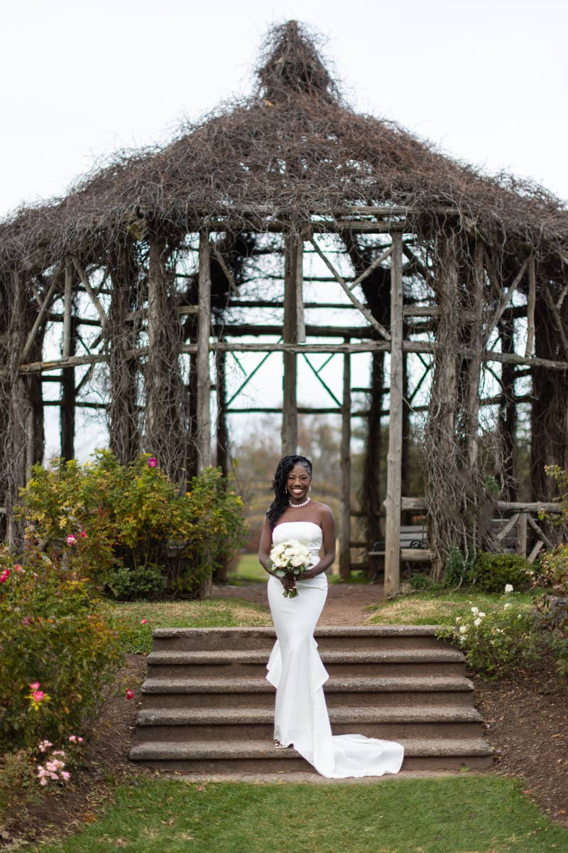 Lisa-Gaye stuns in an off-the-shoulder gown that perfectly complements her silhouette.