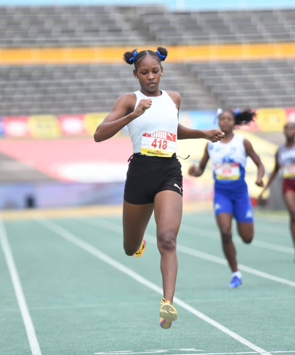 Holland High School sprint star Shanoya Douglas winning her girls’ Class One 200m heat at Champs 2026.