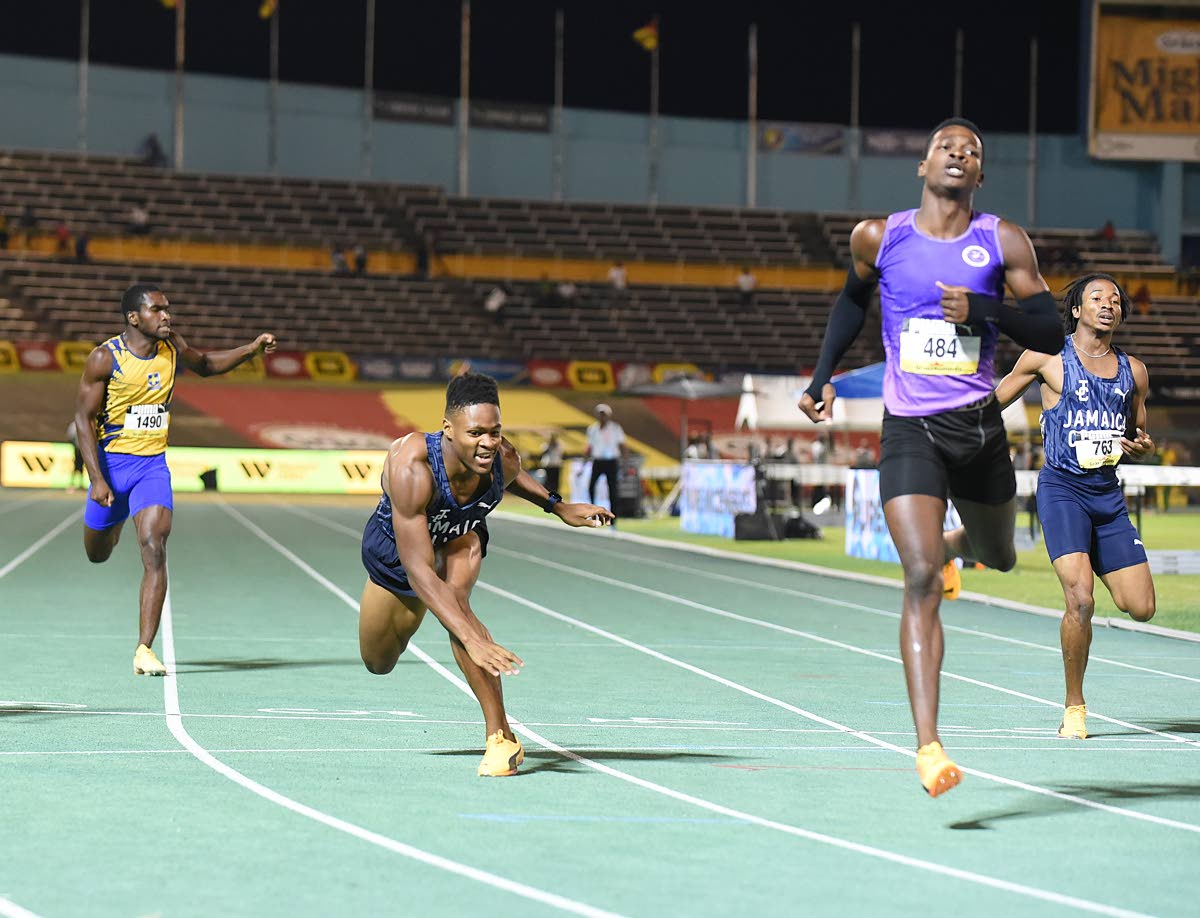 Paul Henry (second right) from Foga Road high school