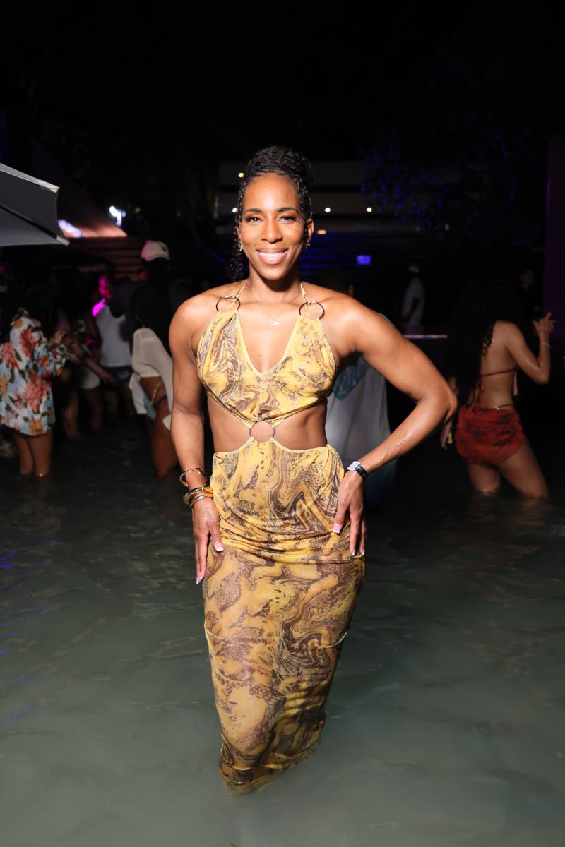 Dr Naima Stennett rings in the night with golden flair.