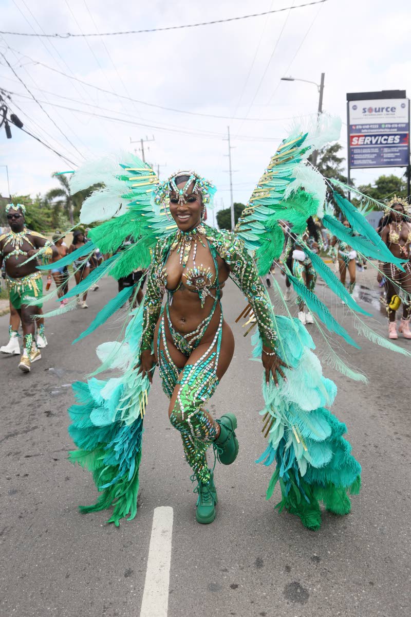 Influencer and content creator Tanaania Tracey is a work of art in Yard Mas’ Picasso by Designs by Dru. 