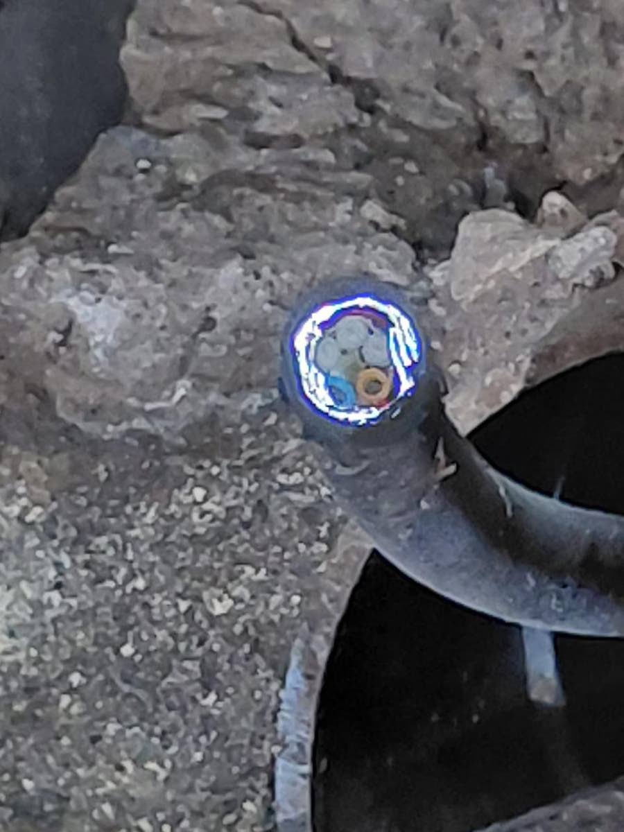 A damaged Flow cable.