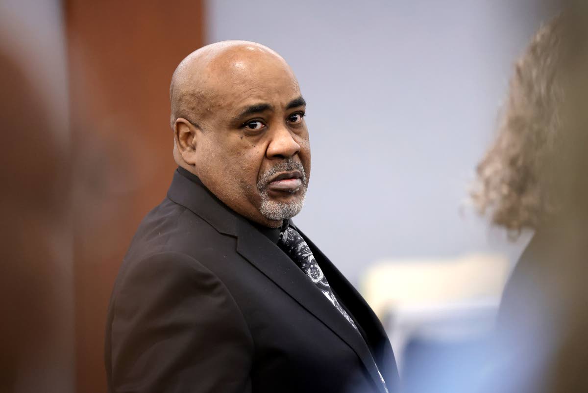 Duane Davis stands during a break in closing arguments during his murder trial, related to the 1996 killing of rapper Tupac Shakur, in Clark County District Court at the Regional Justice Center in Las Vegas, Monday, Aug. 31, 2026. (Steve Marcus/Pool Photo 