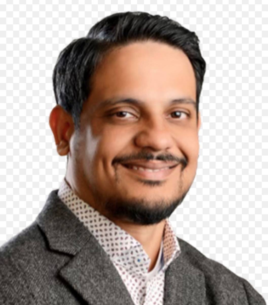 

Dr Damie Sinanan