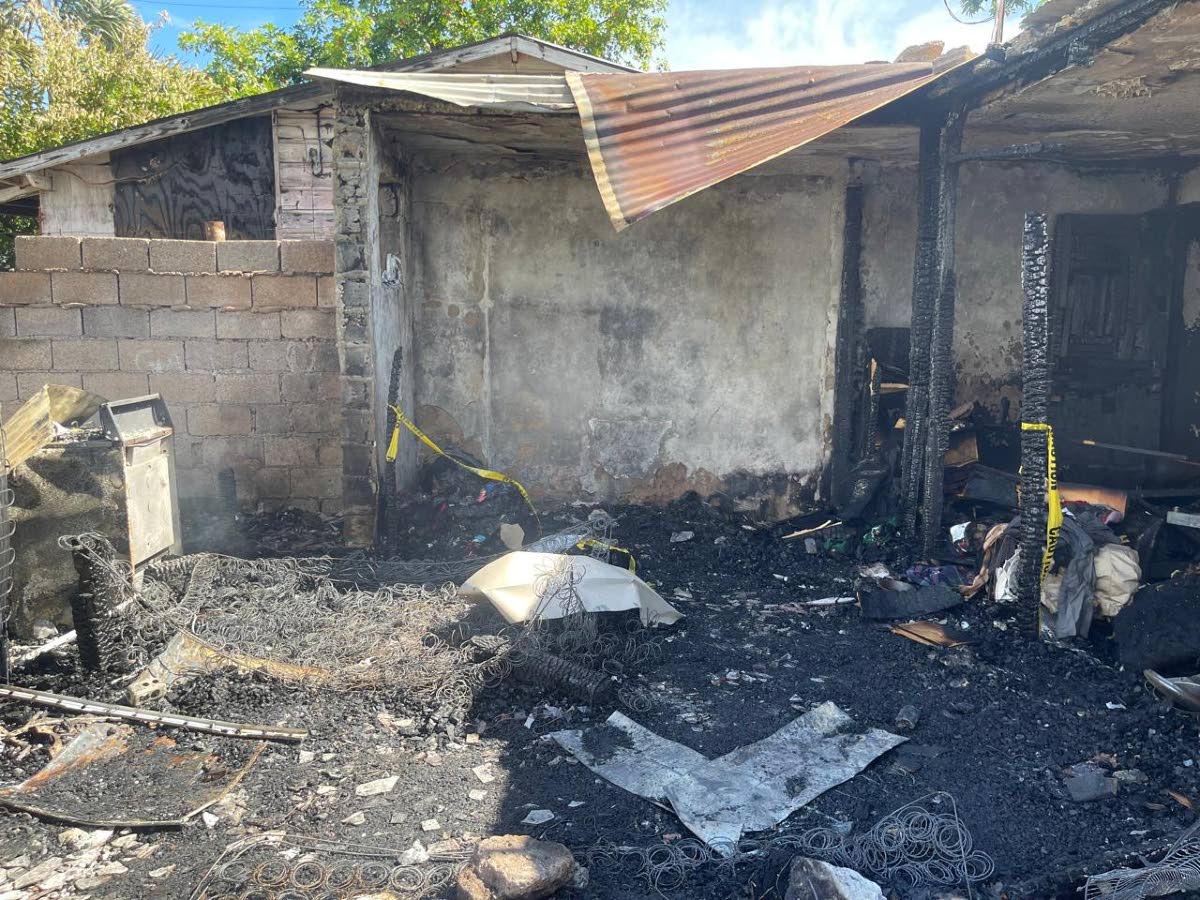 Residents report that about 11:30p.m armed thugs went to the house occupied by Ellis and her son and opened fire before setting it ablaze.