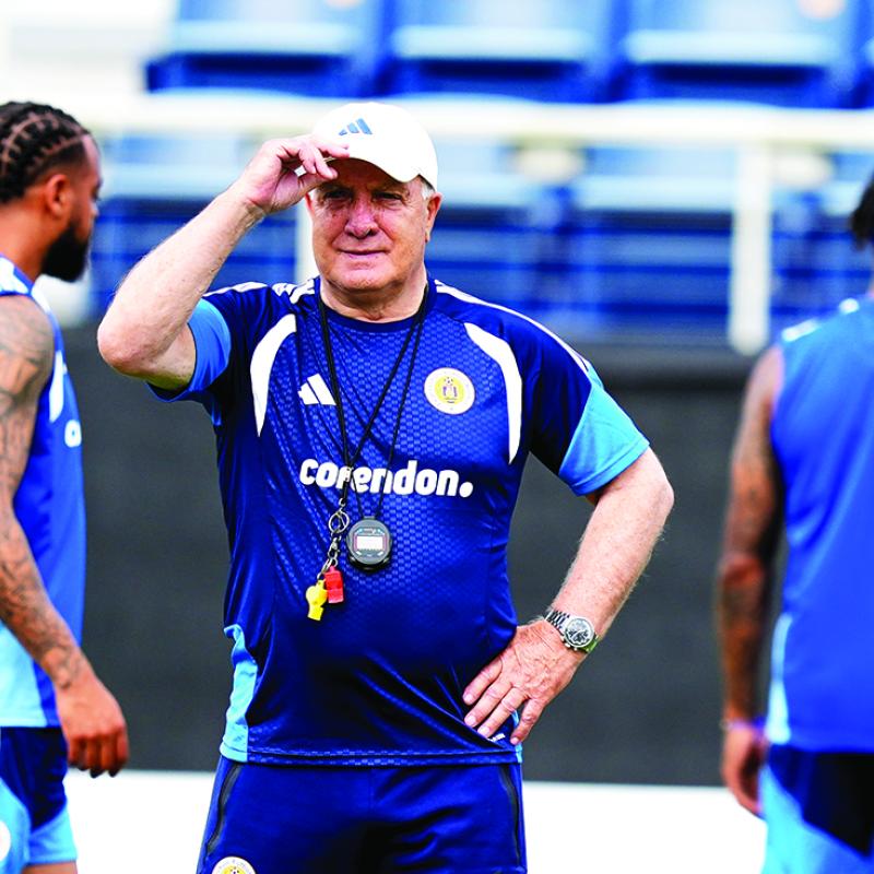 Advocaat full of praise CuraƧao players, fans