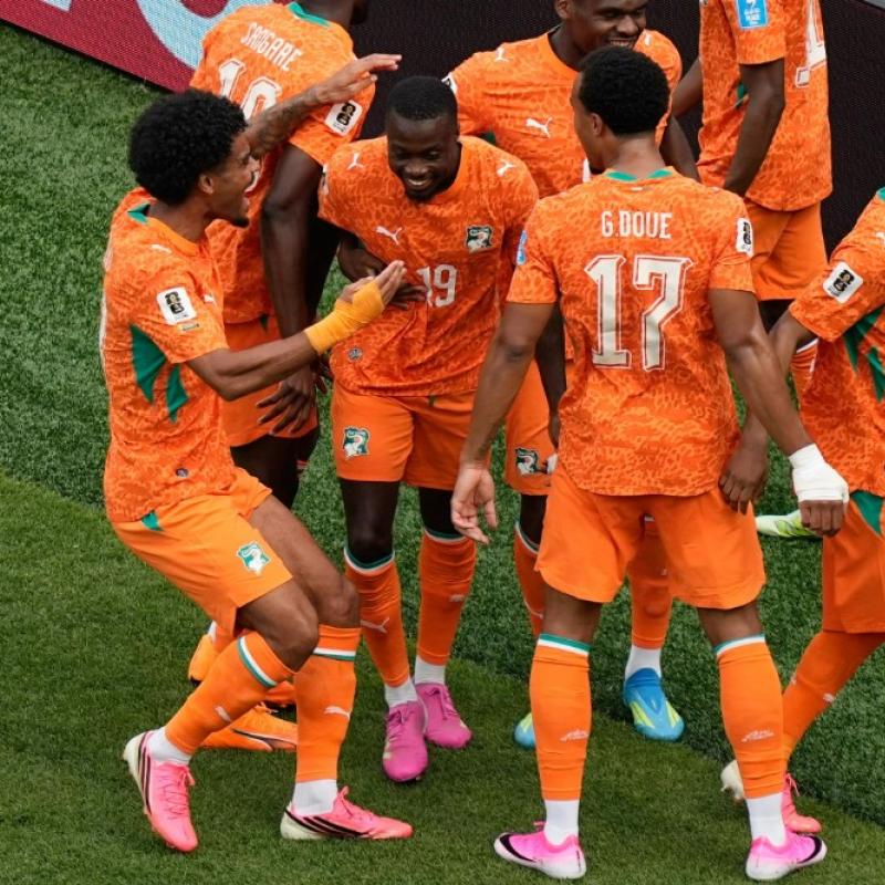 Ivory Coast into World Cup knockout round as Pépé scores twice in 2-0 win over Curaçao