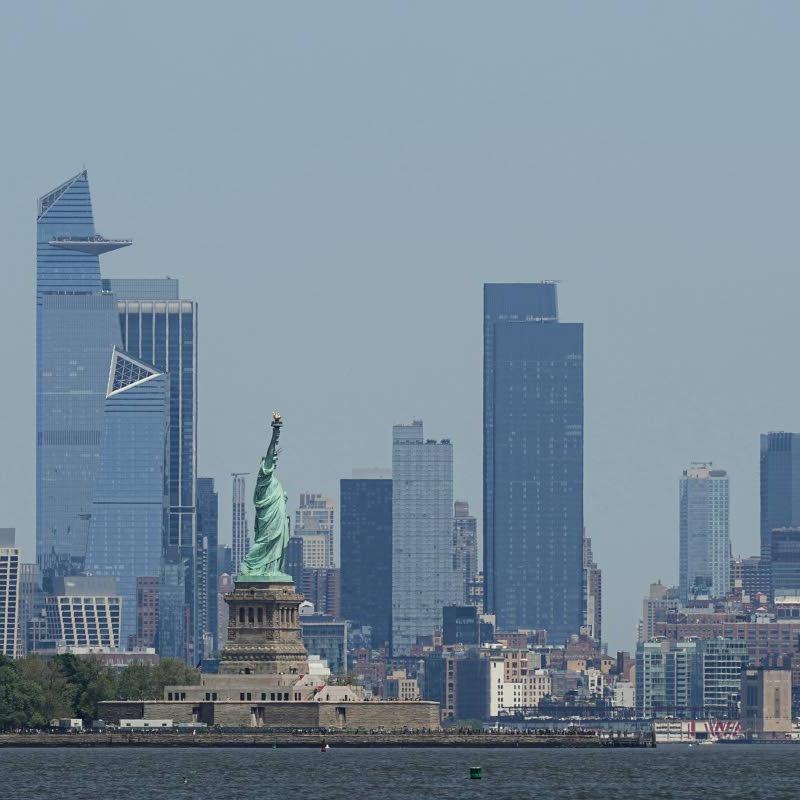 Boat capsizes in New York Harbor, woman and 5-month-old baby die