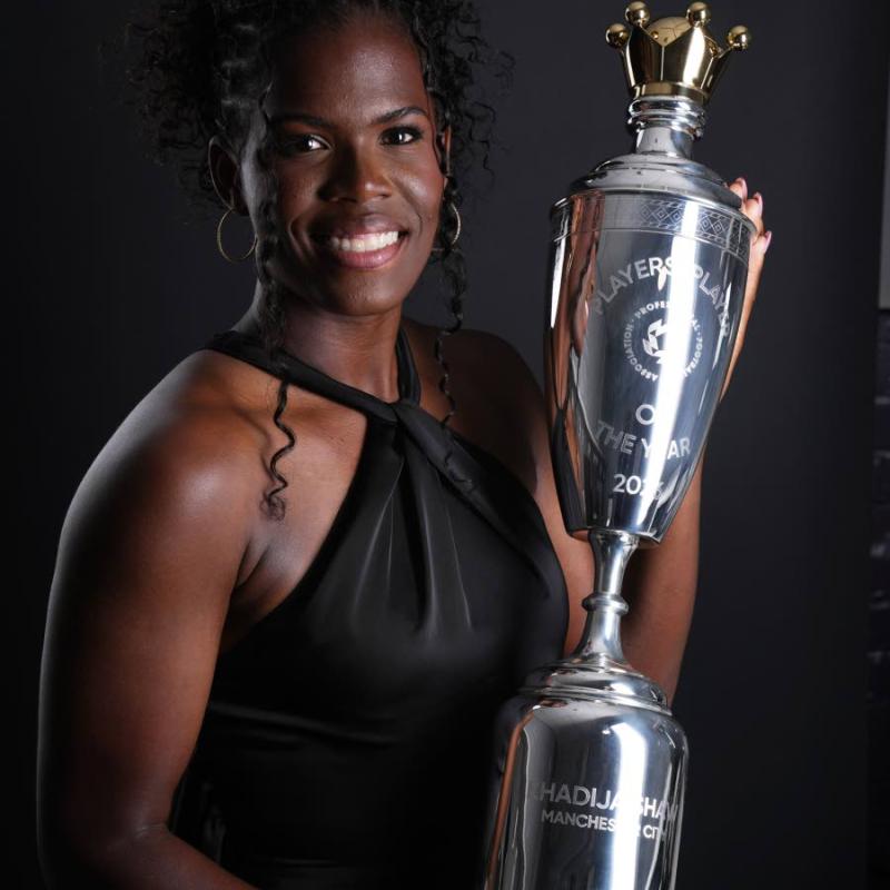 Shaw wins coveted PFA Womenâs award