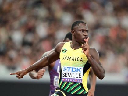 Oblique Seville. - Gladstone Taylor photo