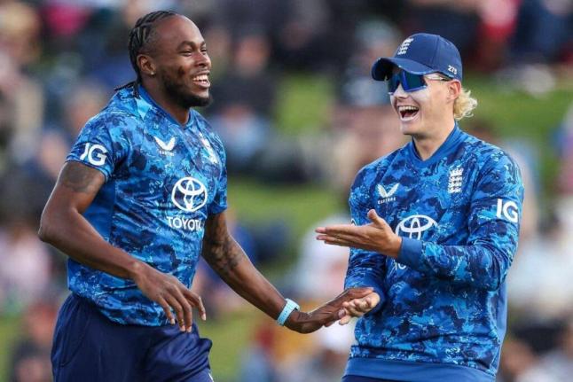 Jofra Archer (left) and Jacob Bethell (right) have been awarded two-year contracts to play for England.