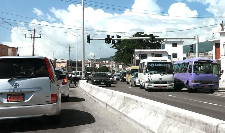Traffic along Constant Spring Road, St Andrew. Contributed