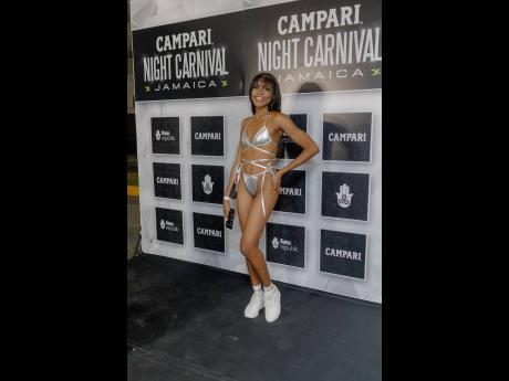 Tavia Reid stunned in silver.