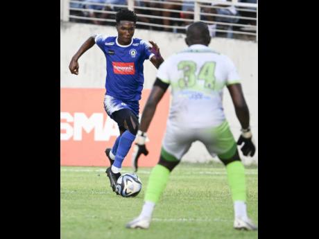 Devonte Campbell (left)